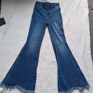 ⭐️⭐️⭐️Fashion Nova Blue Flare high rise jeans size 5
